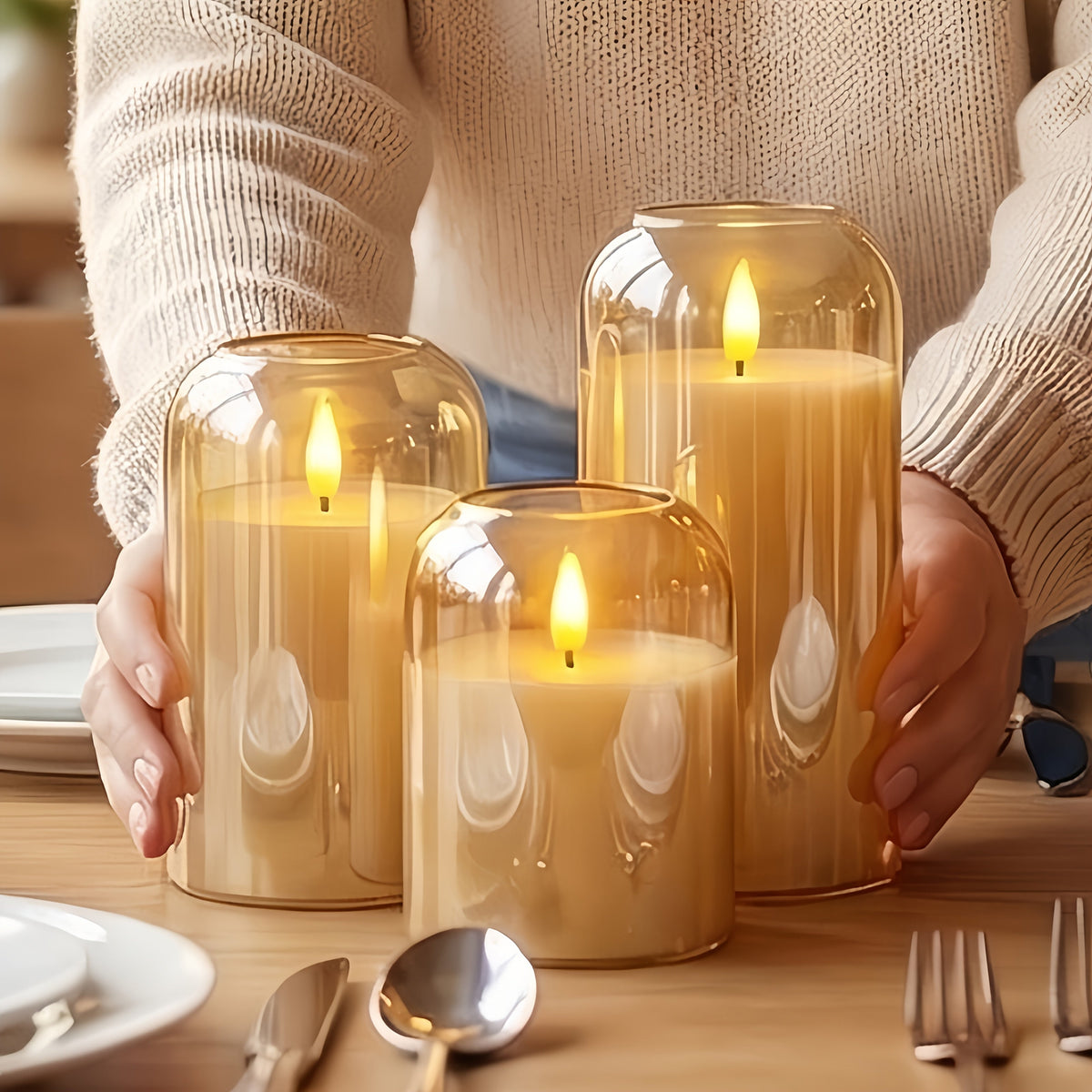 Kit com 3 Velas de LED Douradas com Chama Dançante