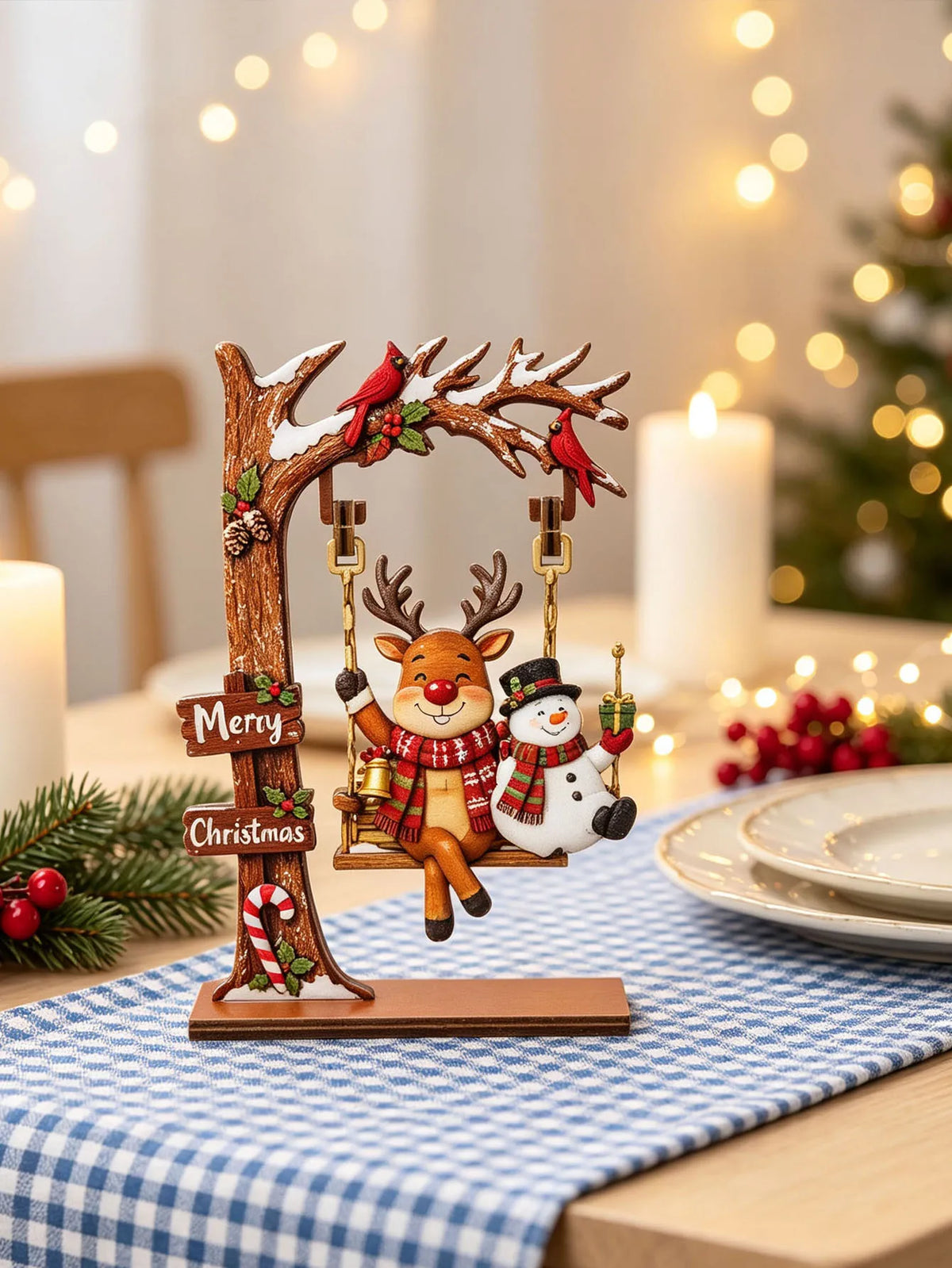 Enfeites de Natal em madeira, artesanatos natalinos divertidos com tema de baloiço, ideais para centros de mesa, decorações de festas e para decorar a mesa de trabalho em casa ou no escritório, ou para a estante de livros.
