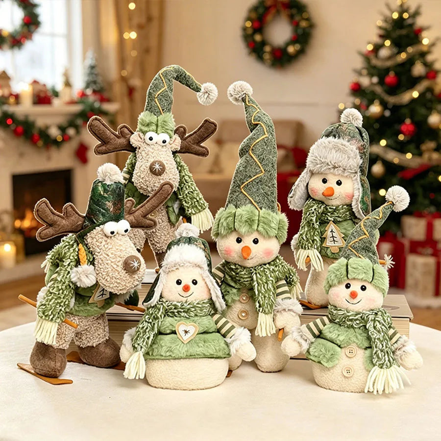 Estatuetas de bonecos de neve verdes para o Natal, decoração de cenas natalinas e enfeites de bonecos que realçam o ambiente, disponíveis em vários estilos, incluindo renas, bonecos de neve e designs de snowboard/esqui, adequados para decorações de férias, vitrines de shoppings e hotéis.