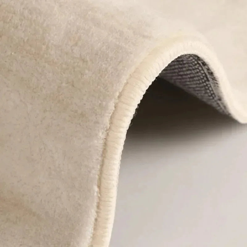 Tapete VIKAMA em Forma Irregular Cor Creme, Tapete de Veludo com Design Moderno Minimalista, Adequado para Quartos, Tapete Macio para Decoração de Casa