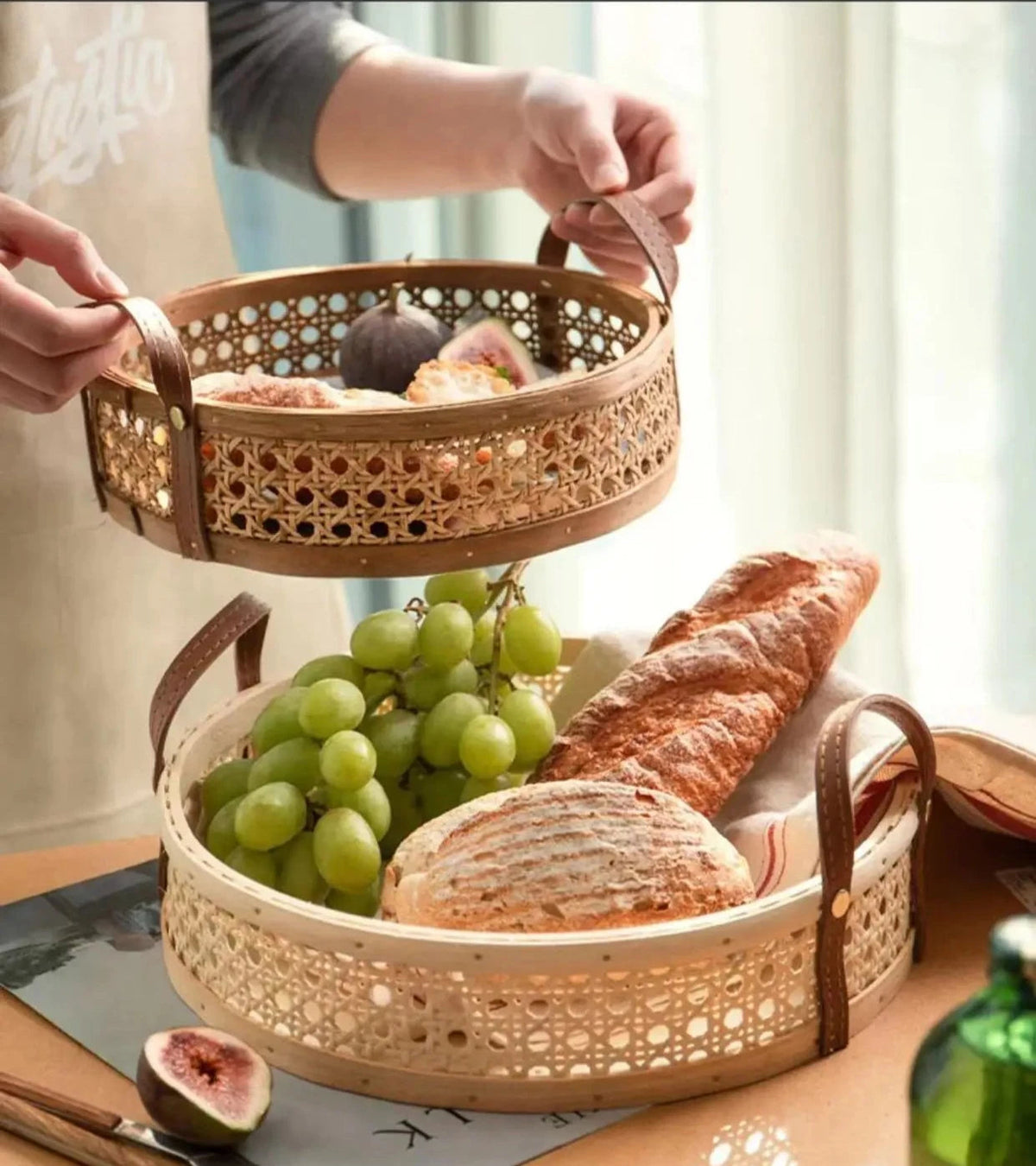 Bandeja de Rattan com Alças de Couro - 24cm ou 29cm