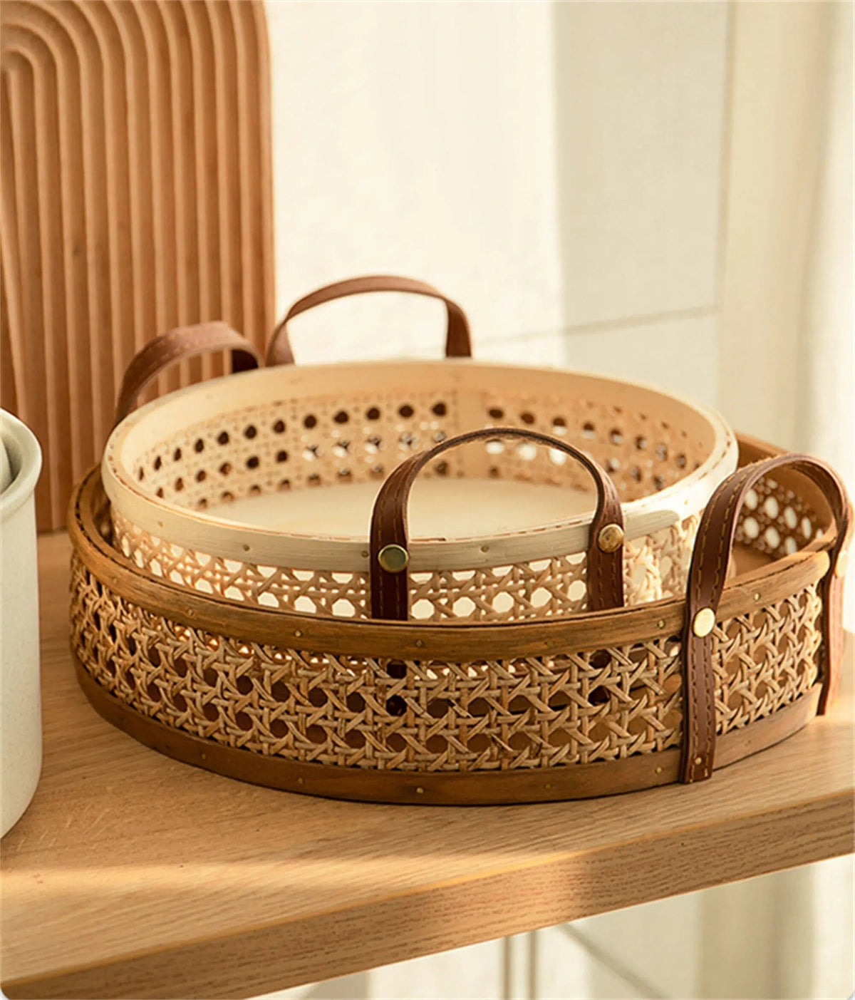 Bandeja de Rattan com Alças de Couro - 24cm ou 29cm