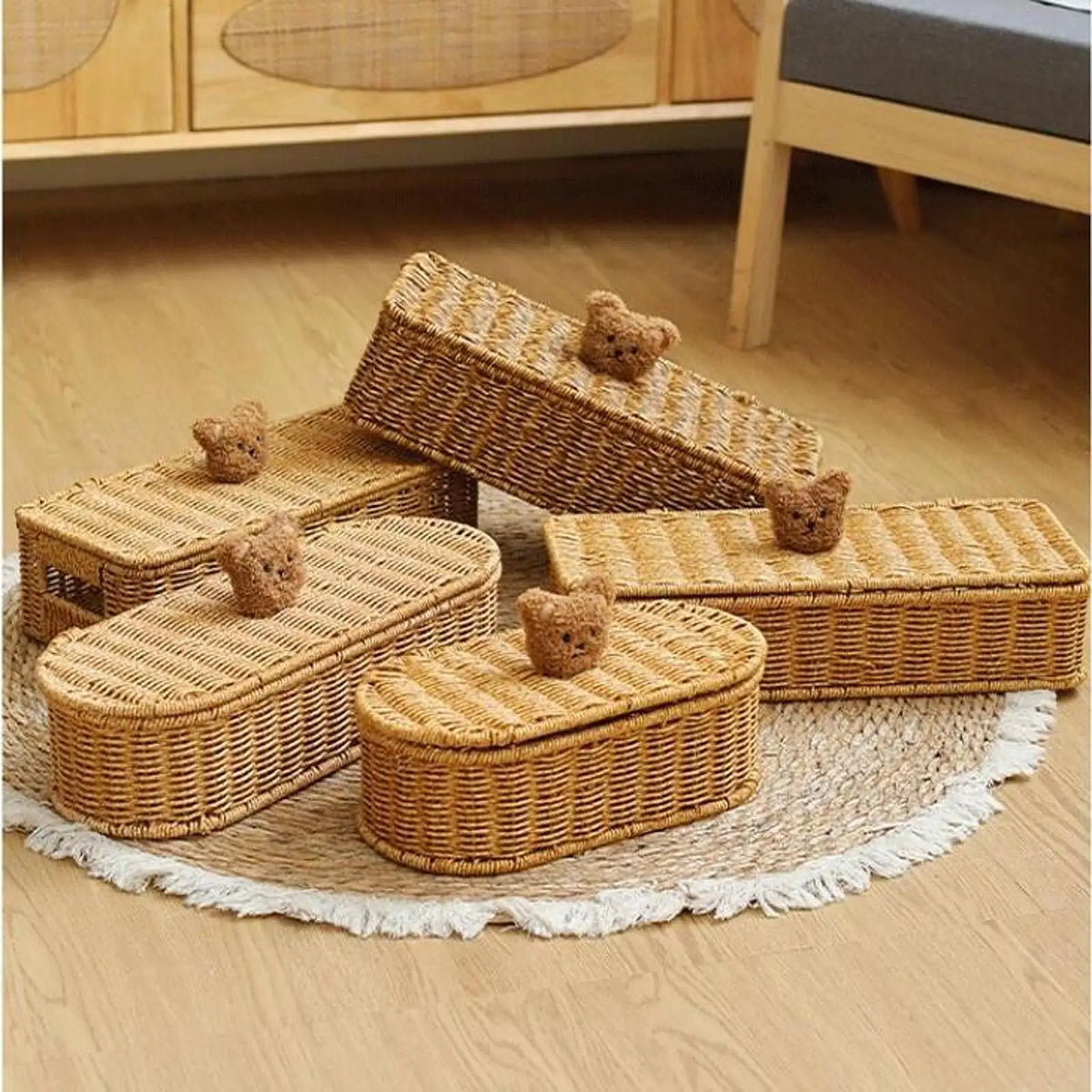 Caixa Oval de Rattan com Ursinho na Tampa