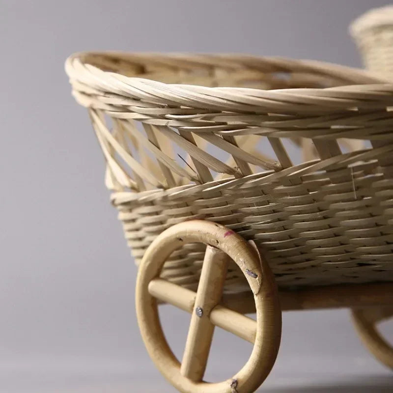 Cesta Decorativa de Bambu em Formato de Triciclo