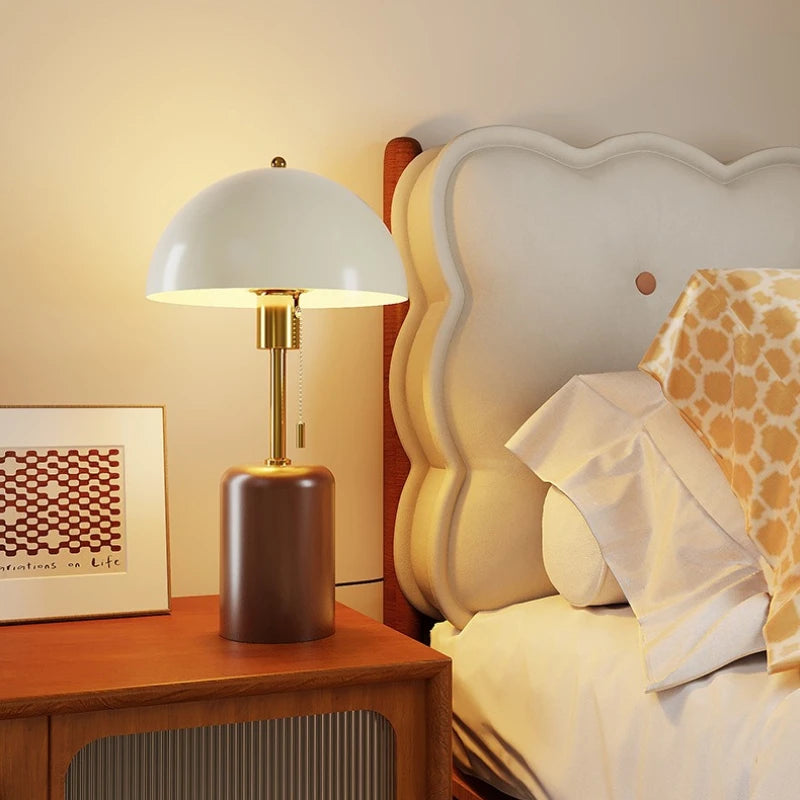 Luminária de Mesa Estilo Retro do Sudeste Asiático para Quarto, Estudo, Sala de Estar, Mesa Lateral, Atmosfera de Alto Padrão, Luminária de Cabeceira em Madeira Sólida